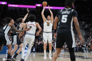 约基奇31+20+12福克斯27分 掘金逆转马刺